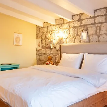 Luxury Duplex W Pool And Garden In Villa *