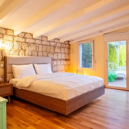 Luxury Duplex W Pool And Garden In *