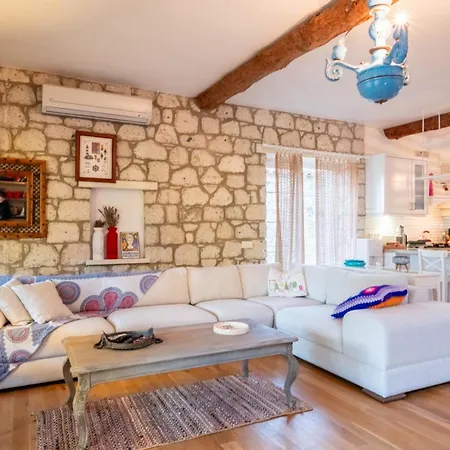 Luxury Duplex W Pool And Garden In Villa *