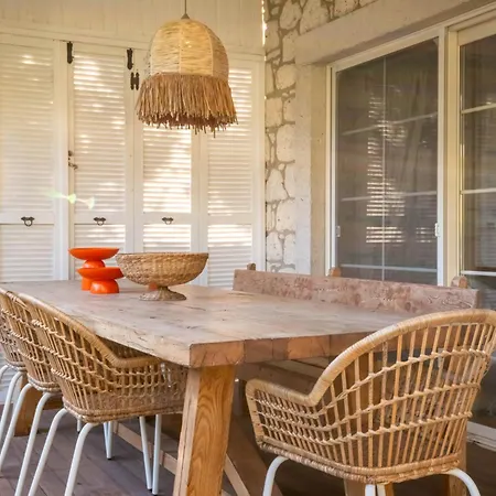 Villa Luxury Duplex W Pool And Garden In Alacati
